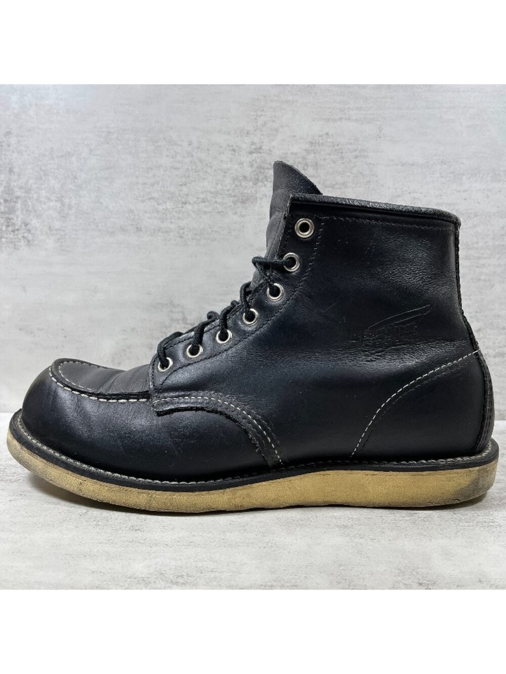 Red Wing 8130 Classic Moc Toe Chrome Leather Boots - Men's Size 8 D - Black